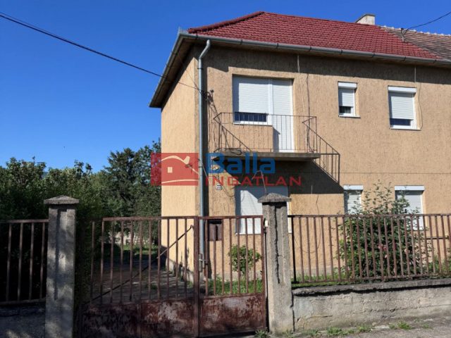 Eladó 85 m²-esikerház Vác, Cserje utca: 89'900'000 Ft
