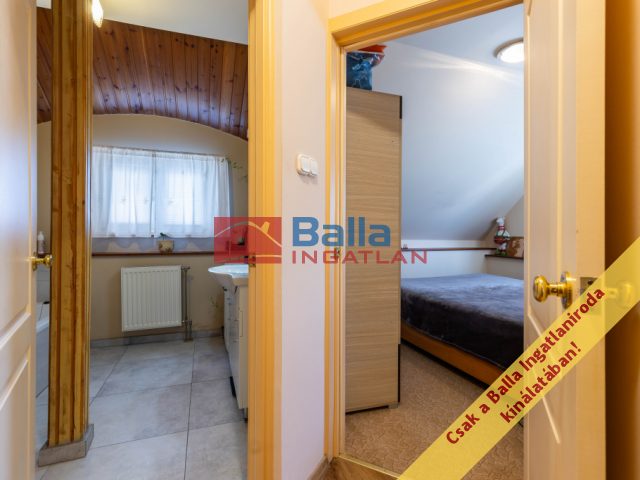 Eladó 82 m²-estársasházi lakás Vác, Cserje utca: 124'900'000 Ft