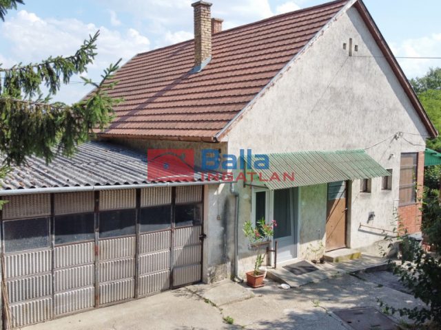 Eladó 65 m²-escsaládi ház Vác, Kosdi út: 59'900'000 Ft