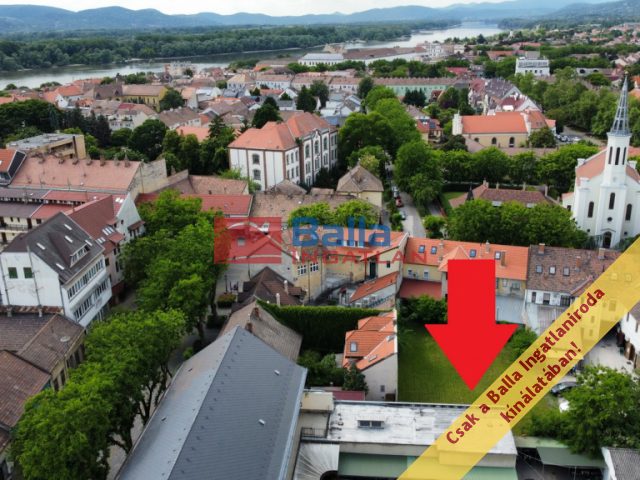 Eladó 887 m²-estelek Vác, Széchenyi István utca: 113'030'000 Ft