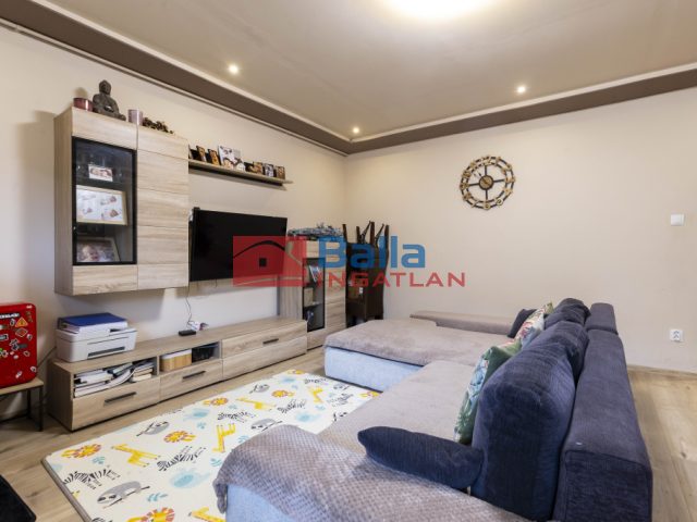 Eladó 83 m²-estársasházi lakás Vác, Vág utca: 79'900'000 Ft