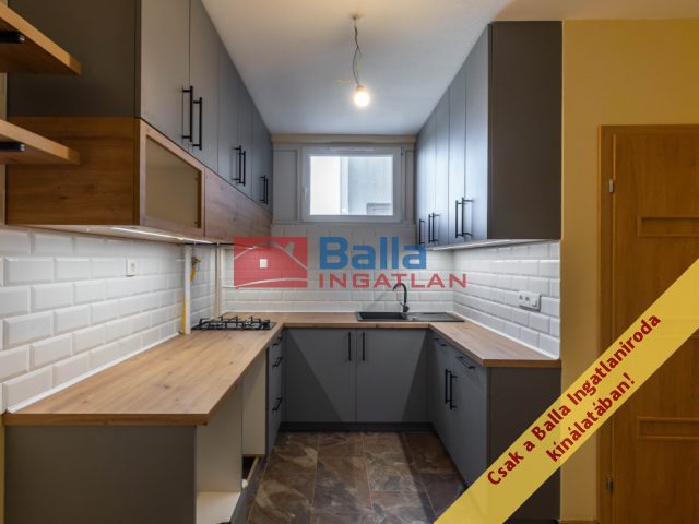 Eladó 52 m²-estársasházi lakás Vác, Vám utca: 62'000'000 Ft