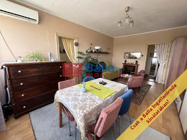 Eladó 52 m²-estársasházi lakás Vác, Vám utca: 55'900'000 Ft