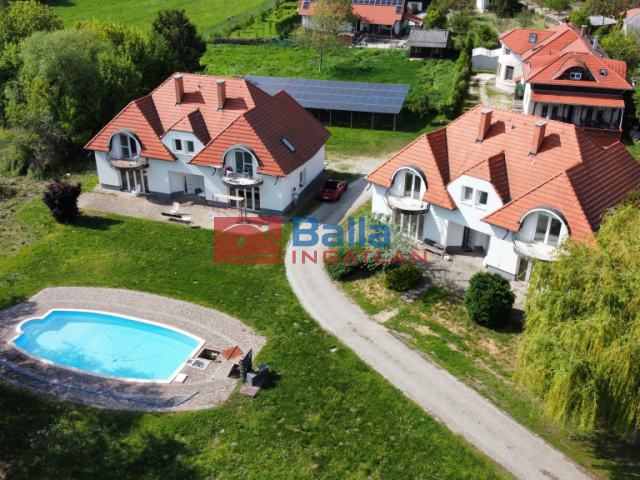 Eladó 64 m²-estársasházi lakás Velence, Fő utca: 86'000'000 Ft