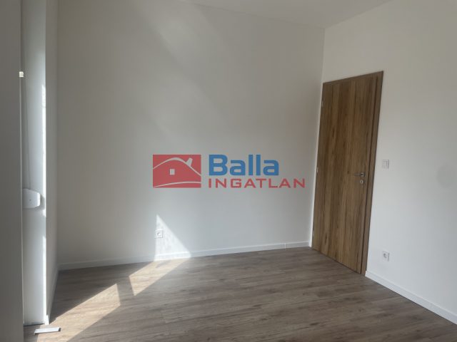 Eladó 91 m²-esikerház Velence, Madár utca: 105'000'000 Ft