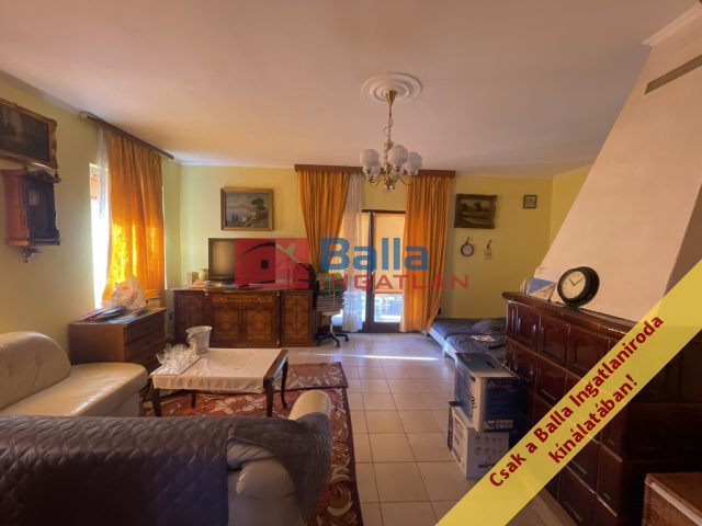 Eladó 146 m²-escsaládi ház Velence, Mandula utca: 95'000'000 Ft