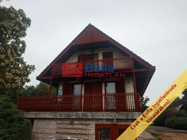 Eladó 135 m²-escsaládi ház Velence (Velence) , Kemping utca: 89'900'000 Ft