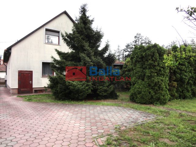 Eladó 130 m²-escsaládi ház Veresegyház, Fenyves utca: 109'900'000 Ft